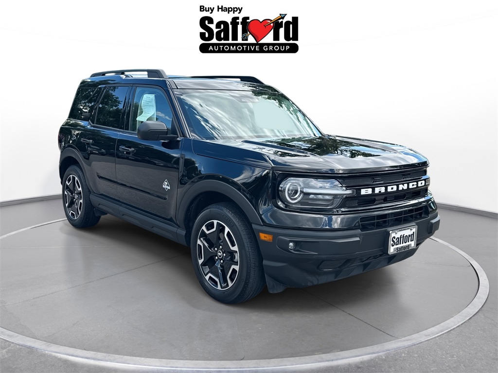 2021 Ford Bronco Sport Outer Banks photo 2