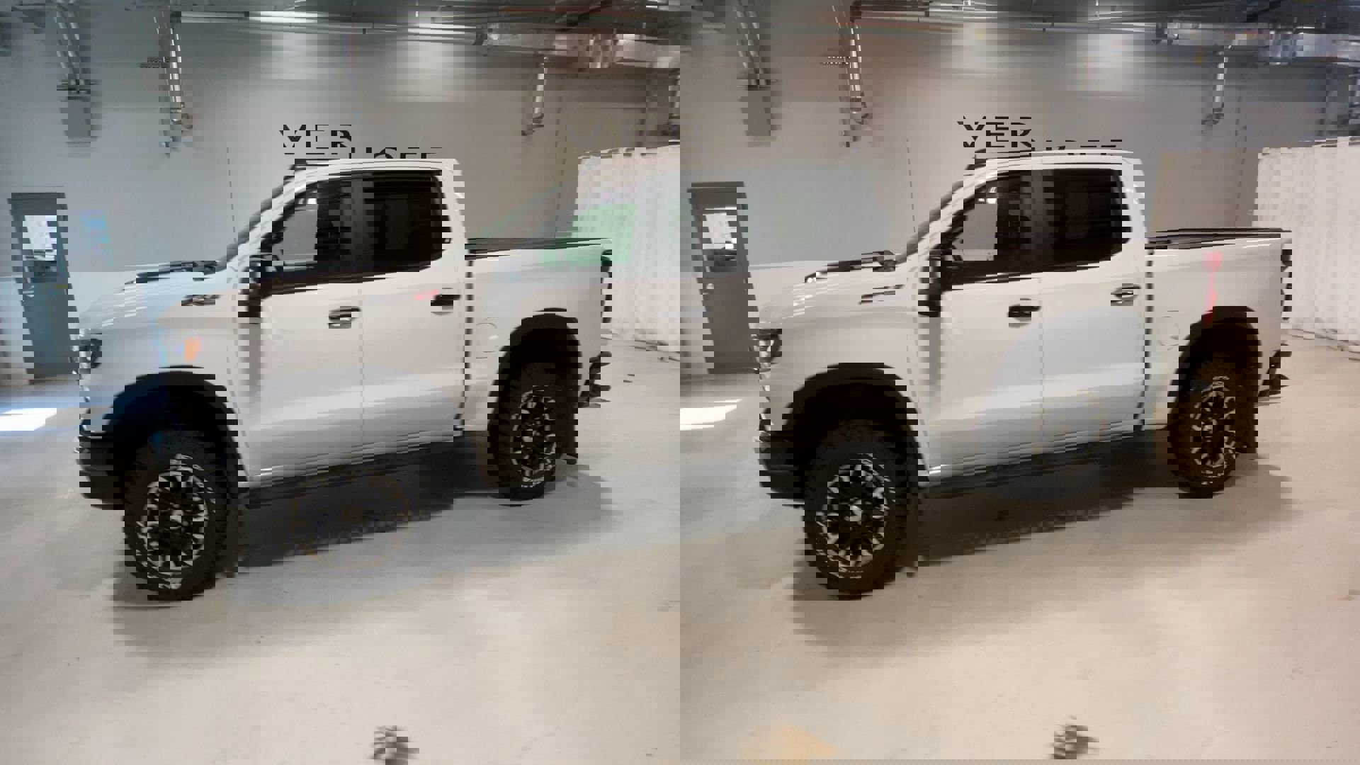 2022 Chevrolet Silverado 1500 ZR2 photo 3