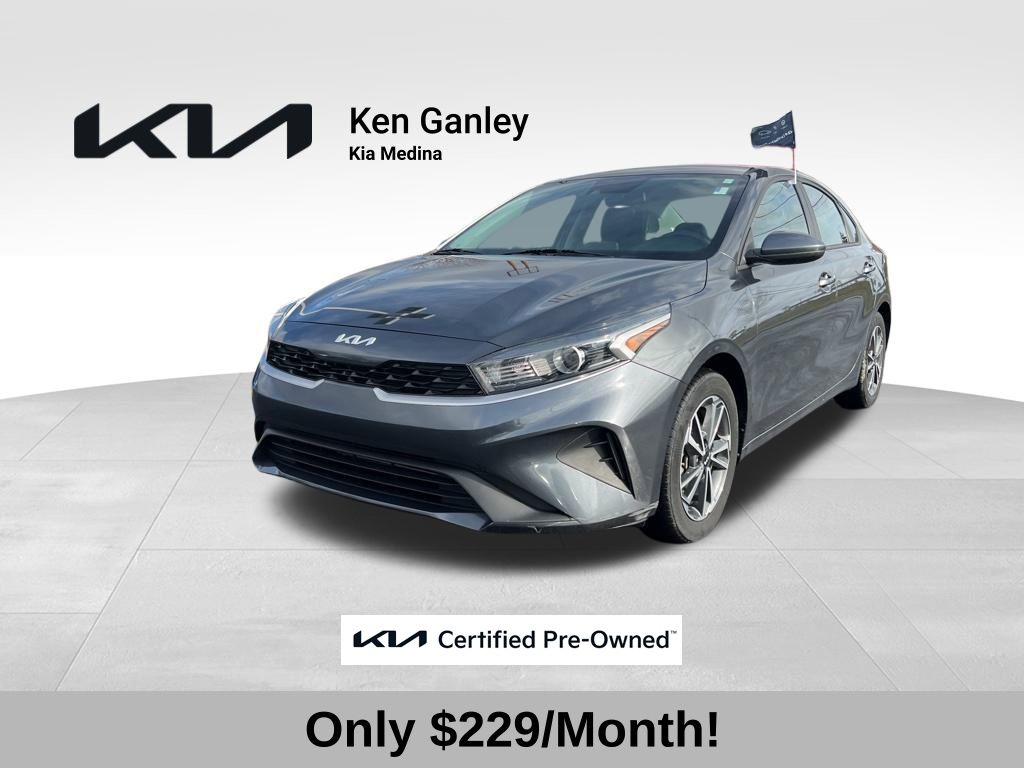 2022 Kia FORTE LXS's photo