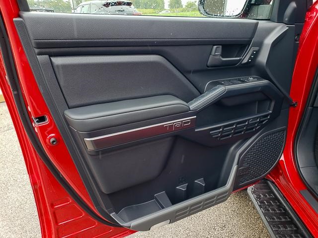 2025 Toyota 4Runner TRD Off-Road Premium photo 9