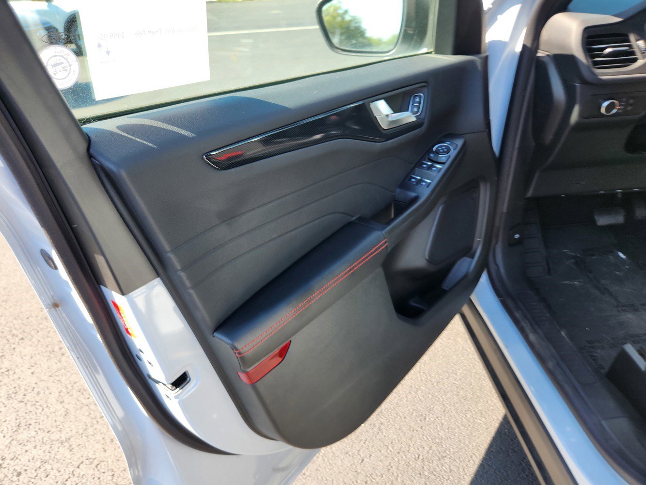 2025 Ford Escape ST-Line photo 25