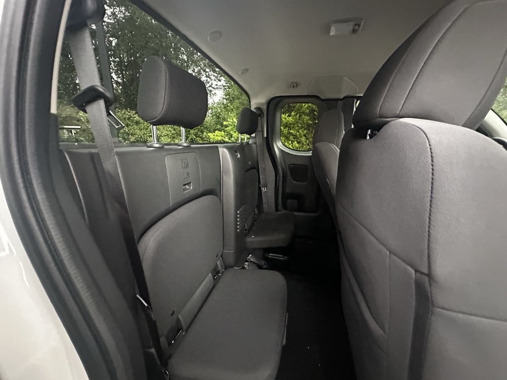 2023 Nissan Frontier S photo 13