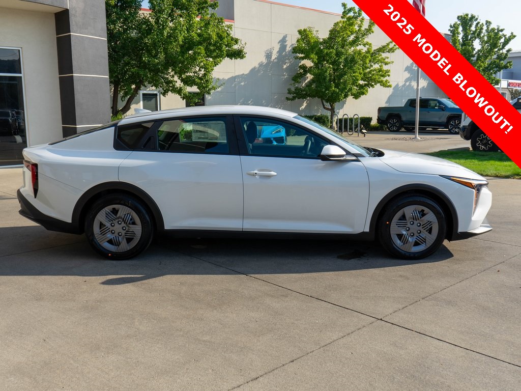 2025 Kia K4 LX photo 7