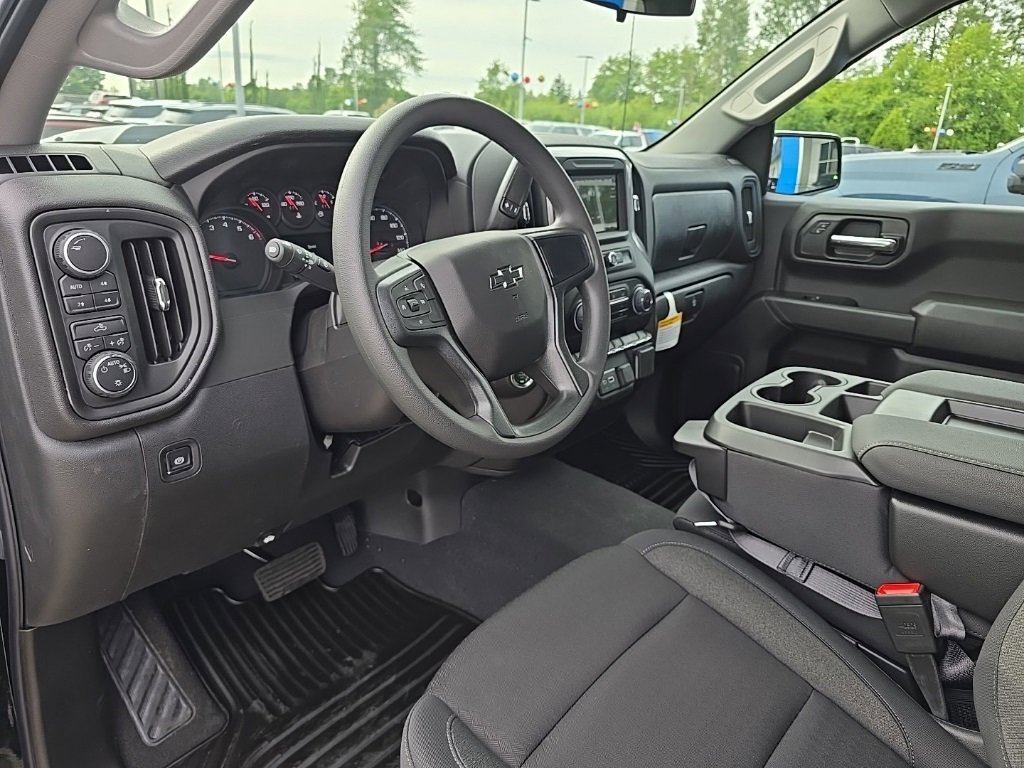 2025 Chevrolet Silverado 1500 Custom Trail Boss photo 9