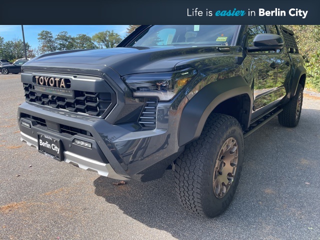 2025 Toyota Tacoma Trailhunter's photo