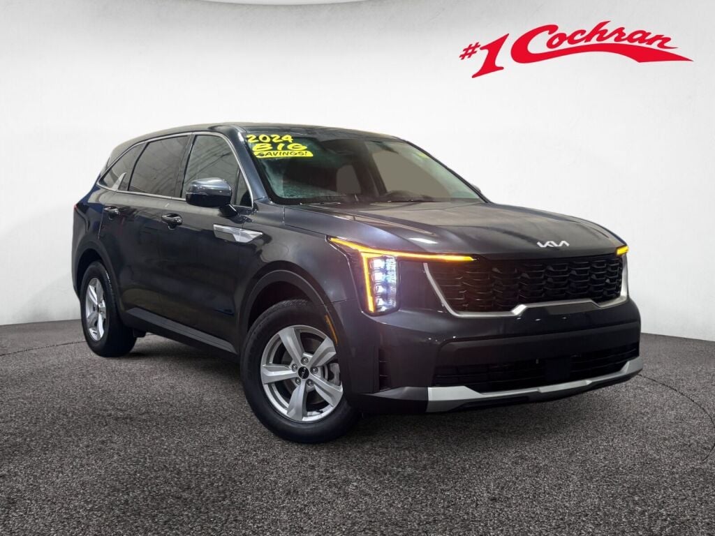 2024 Kia Sorento LX's photo
