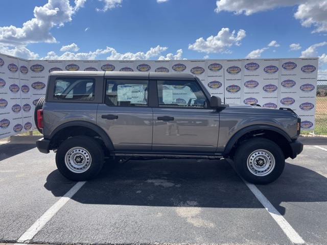2025 Ford Bronco 4-Door Base's photo