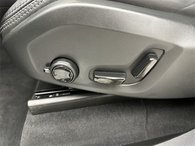 2025 Volvo XC90 AWD photo 4