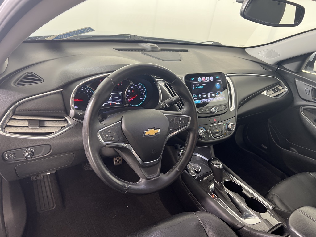2017 Chevrolet Malibu 1LT photo 4