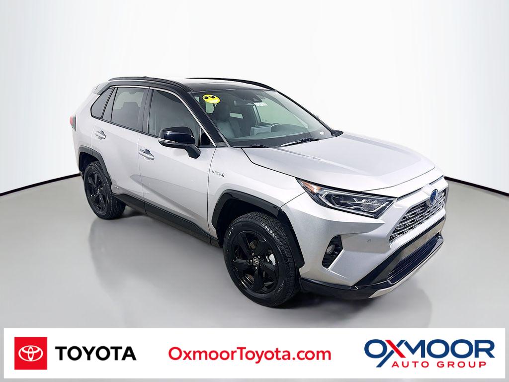 2021 Toyota RAV4 XSE's photo