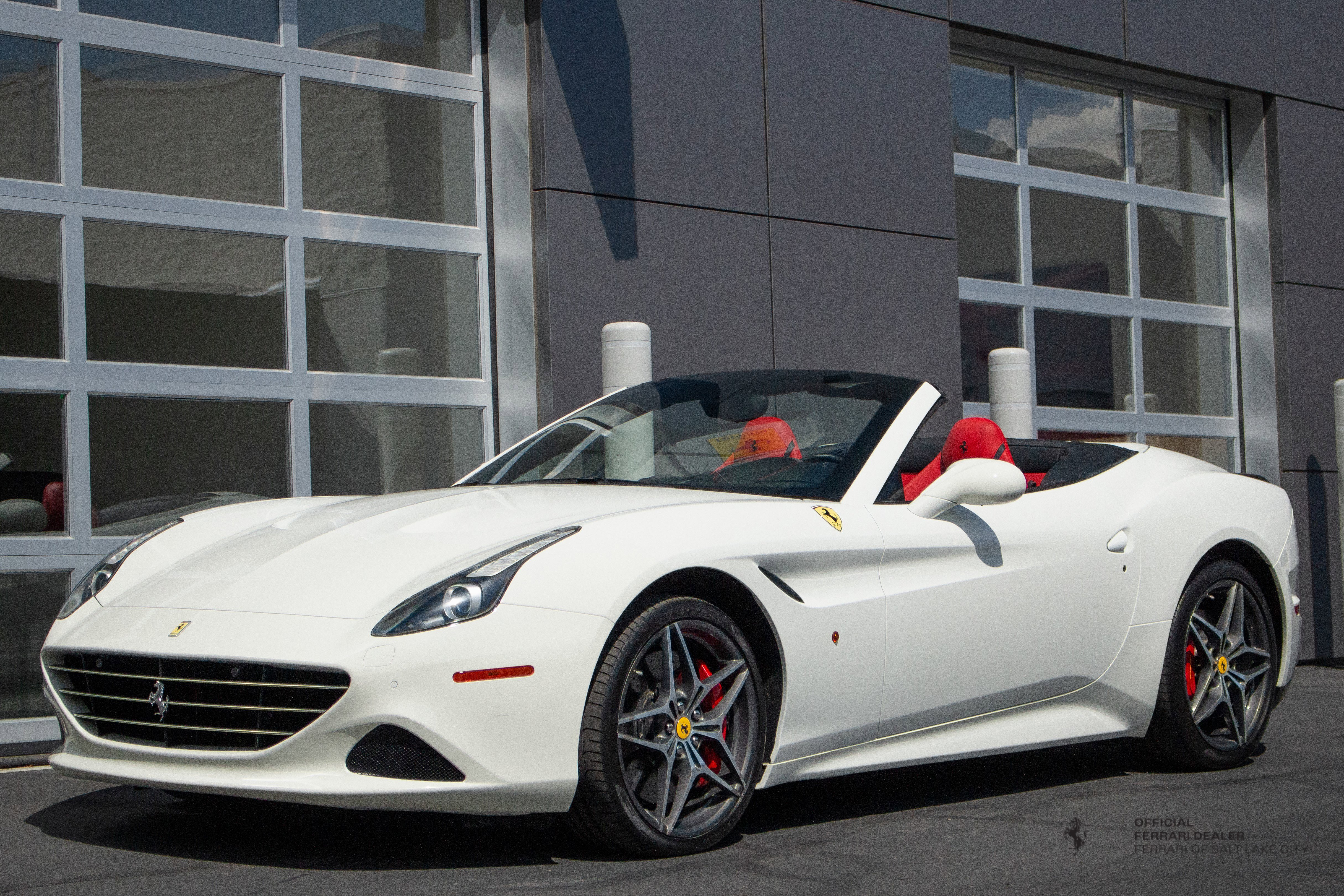 2015 Ferrari California T Base
