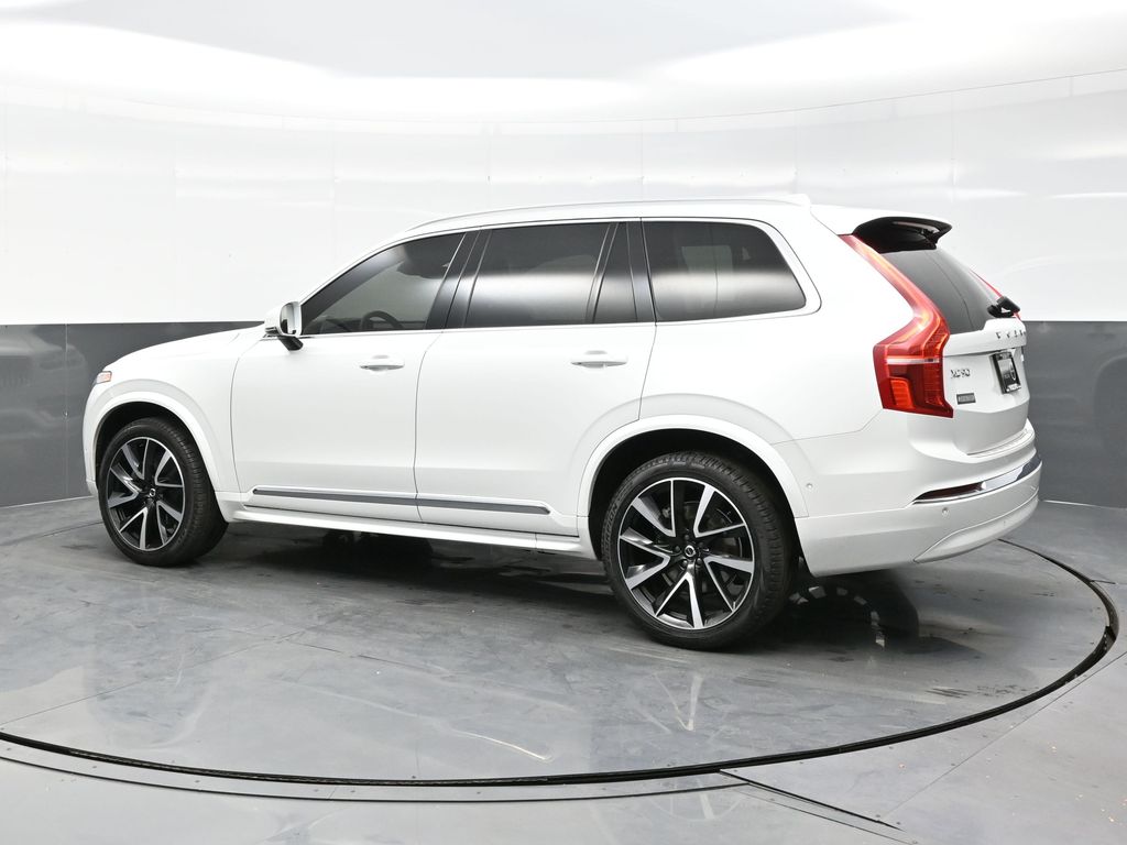 2024 Volvo XC90 Plus photo 3