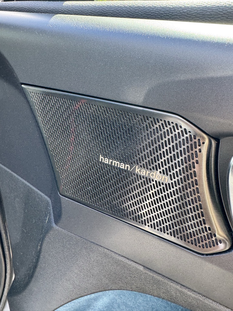 2023 Volvo C40 Recharge Ultimate photo 9