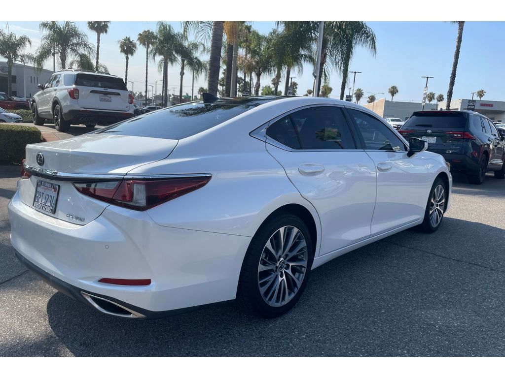 2020 Lexus ES 350 Base photo 5