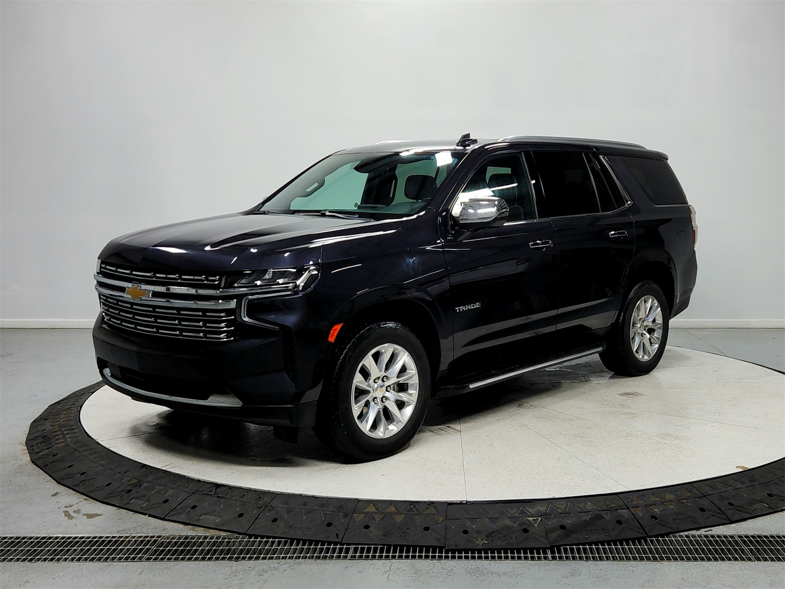 2024 Chevrolet Tahoe Premier photo 3