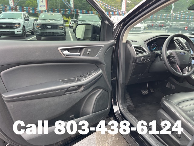 2023 Ford Edge SEL photo 3