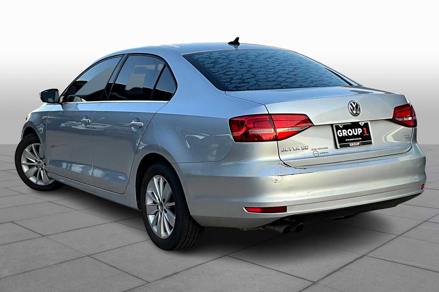 2015 Volkswagen Jetta 2.0 TDI SE photo 11