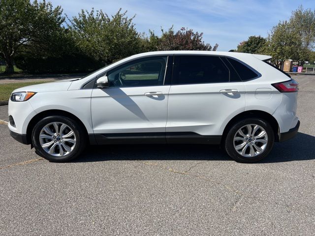 2022 Ford Edge Titanium photo 5