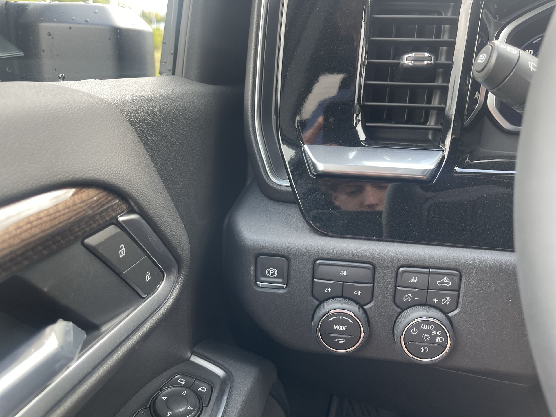 2026 Chevrolet Silverado 2500HD LT photo 42