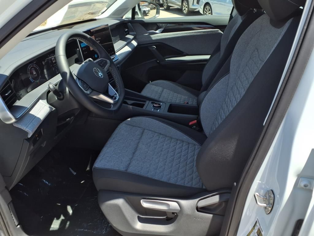 2025 Volkswagen Tiguan S photo 16
