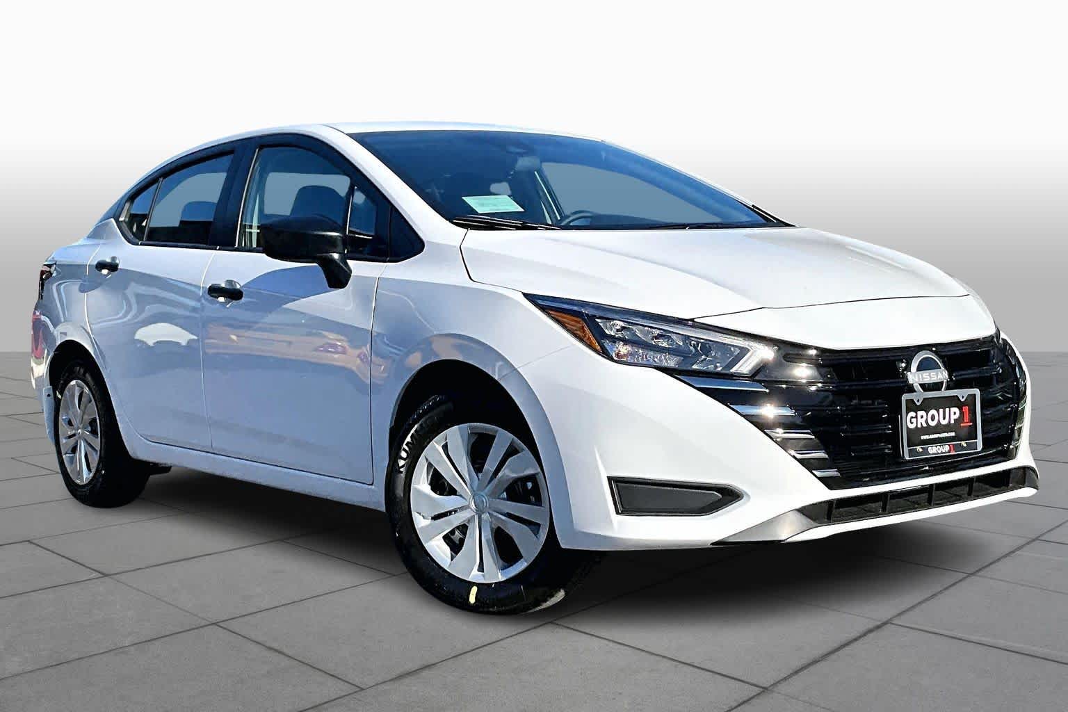 2025 Nissan Versa S photo 2