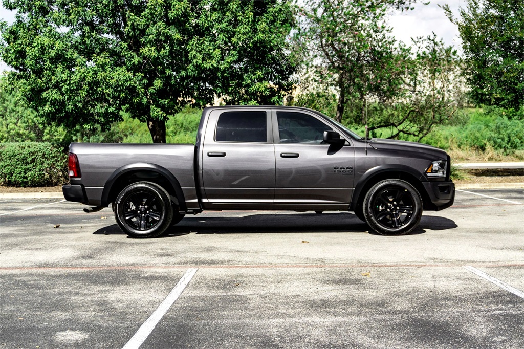 2024 Ram 1500 Classic Warlock photo 4