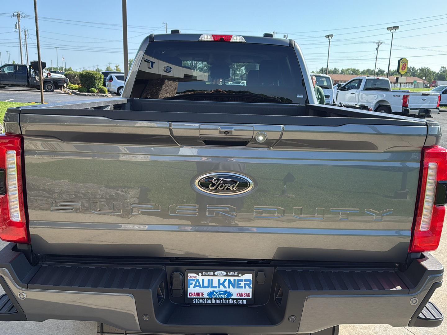 2025 Ford F-250 Lariat photo 8
