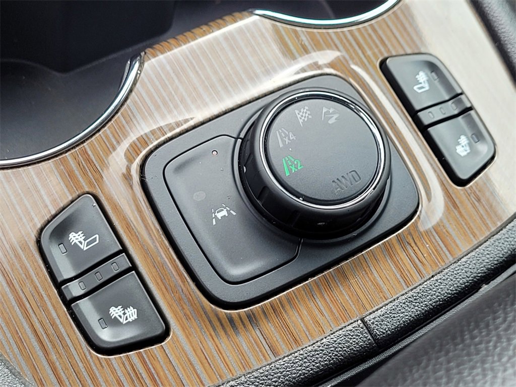 2023 Gmc Acadia SLE photo 19