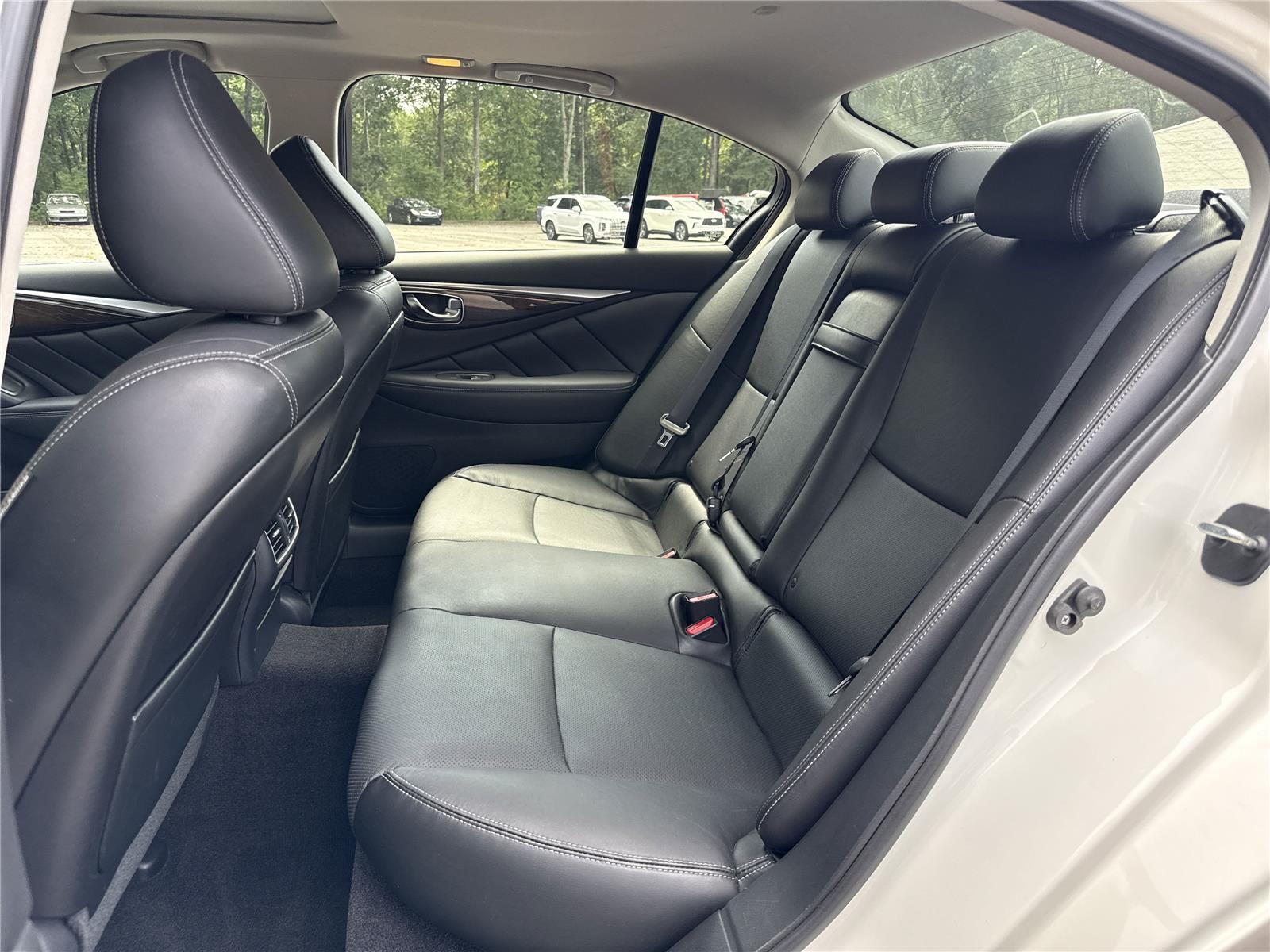 2018 Infiniti Q50 3.0t LUXE photo 9