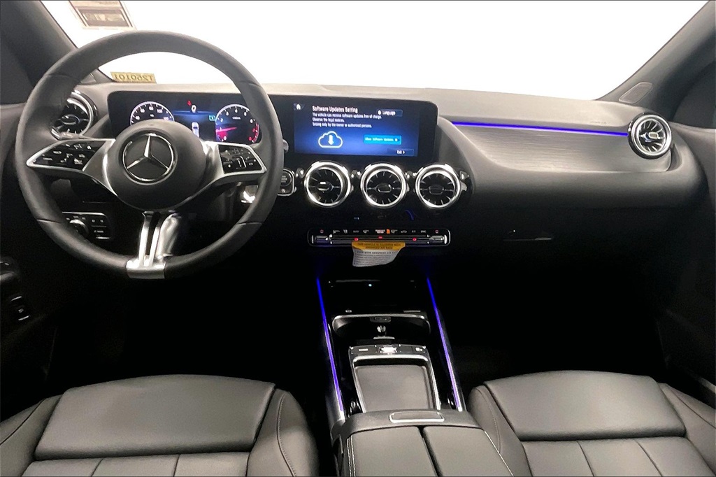 2025 Mercedes Benz GLA 250 4MATIC photo 4