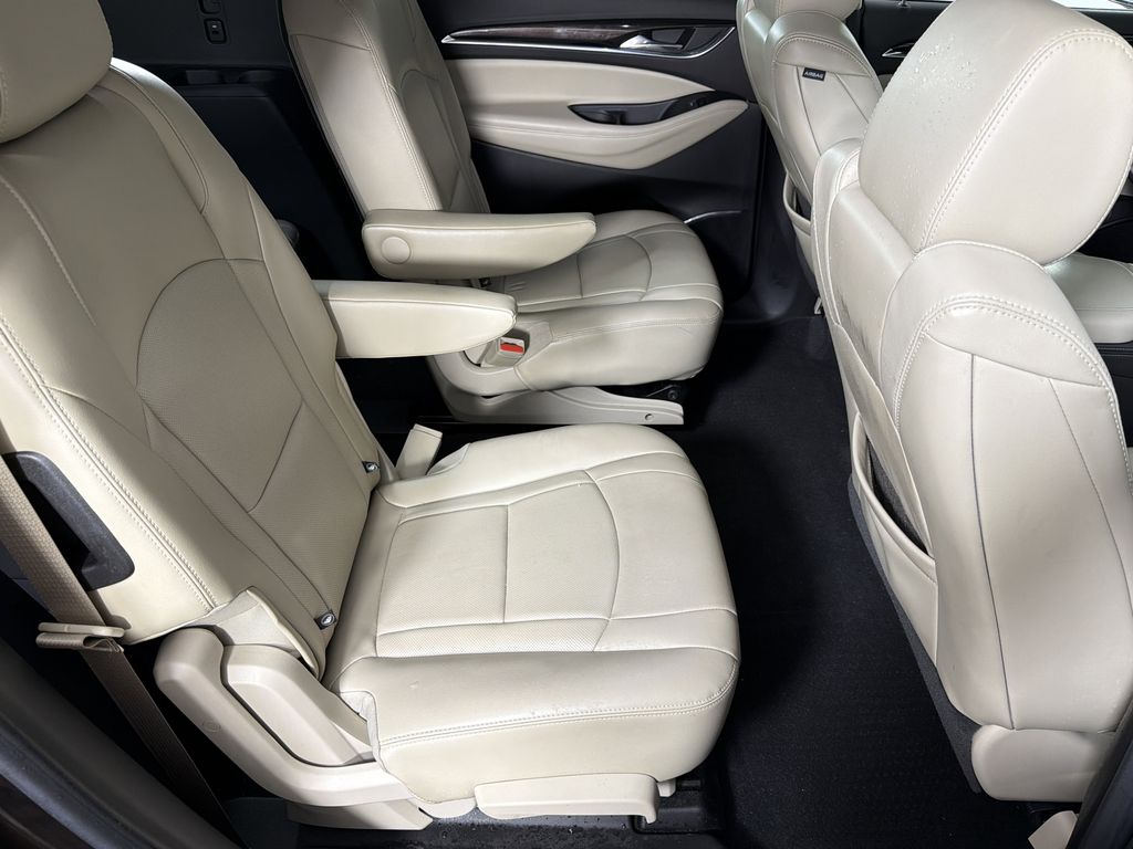 2018 Buick Enclave Essence photo 13
