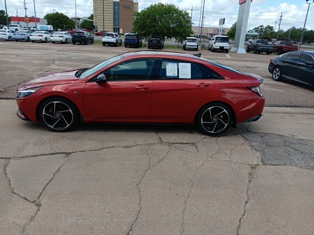 2022 Hyundai Elantra N Line photo 3