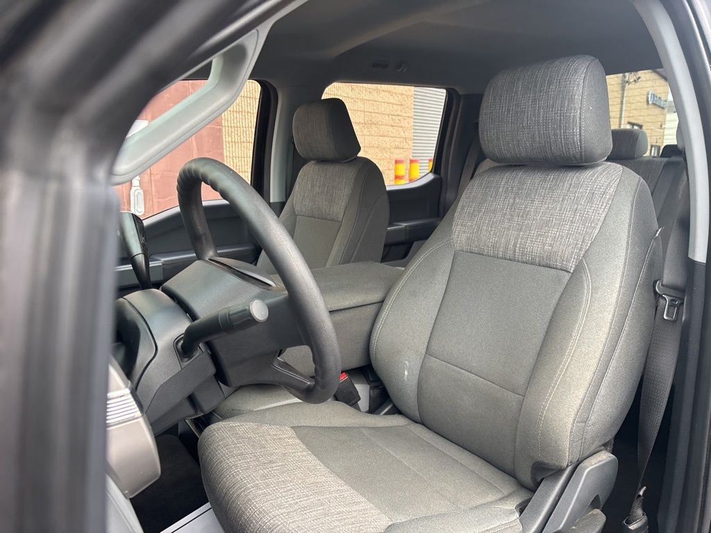 Used 2022 Black Ford XLT image 25