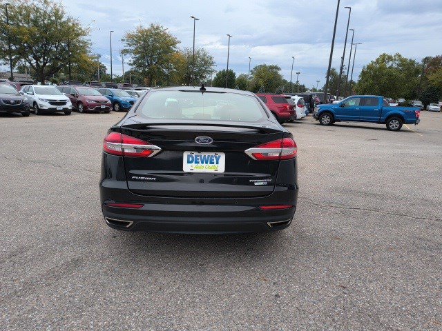 2020 Ford Fusion Titanium photo 4