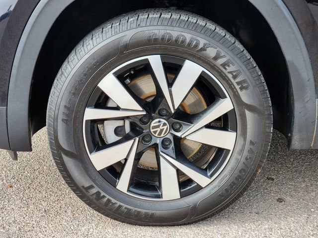 2020 Volkswagen Atlas Cross Sport SE photo 12