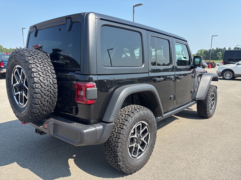 2025 Jeep Wrangler Rubicon photo 3