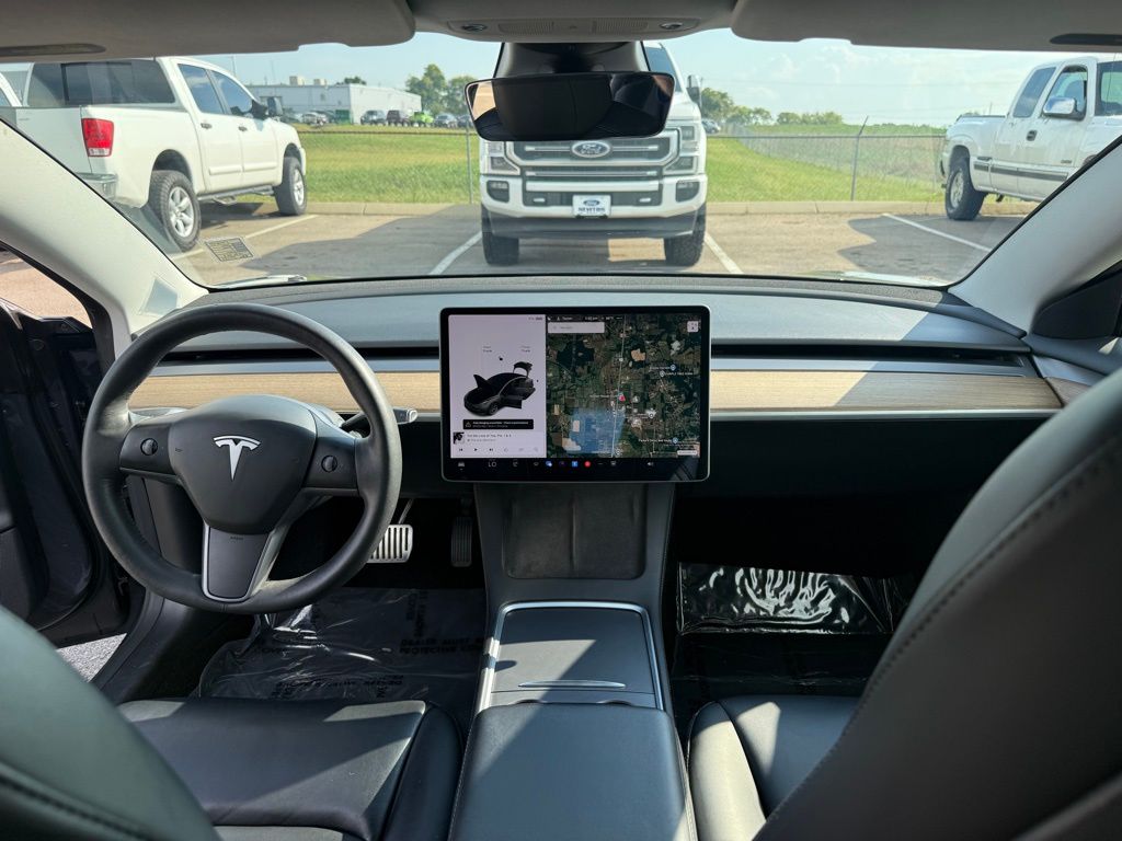 2021 Tesla Model 3 Standard Range Plus photo 9