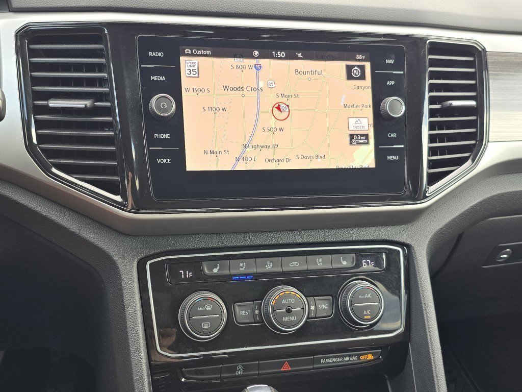 2021 Volkswagen Atlas SEL Premium photo 3