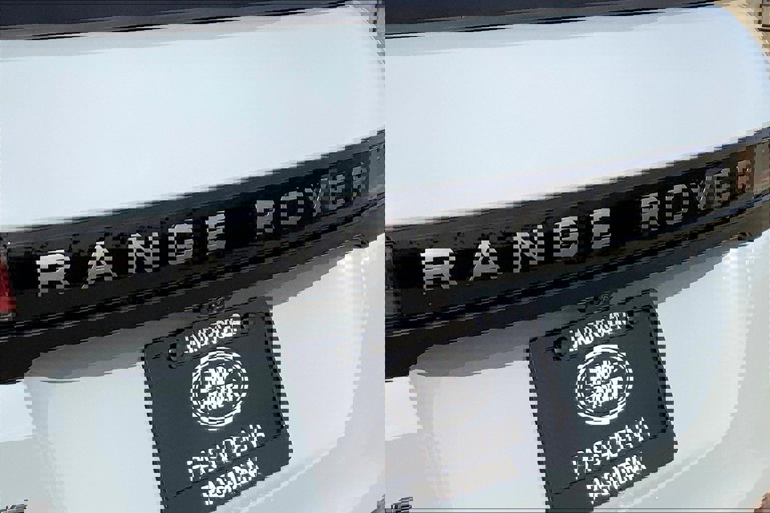 2026 Land Rover Range Rover Evoque S photo 5