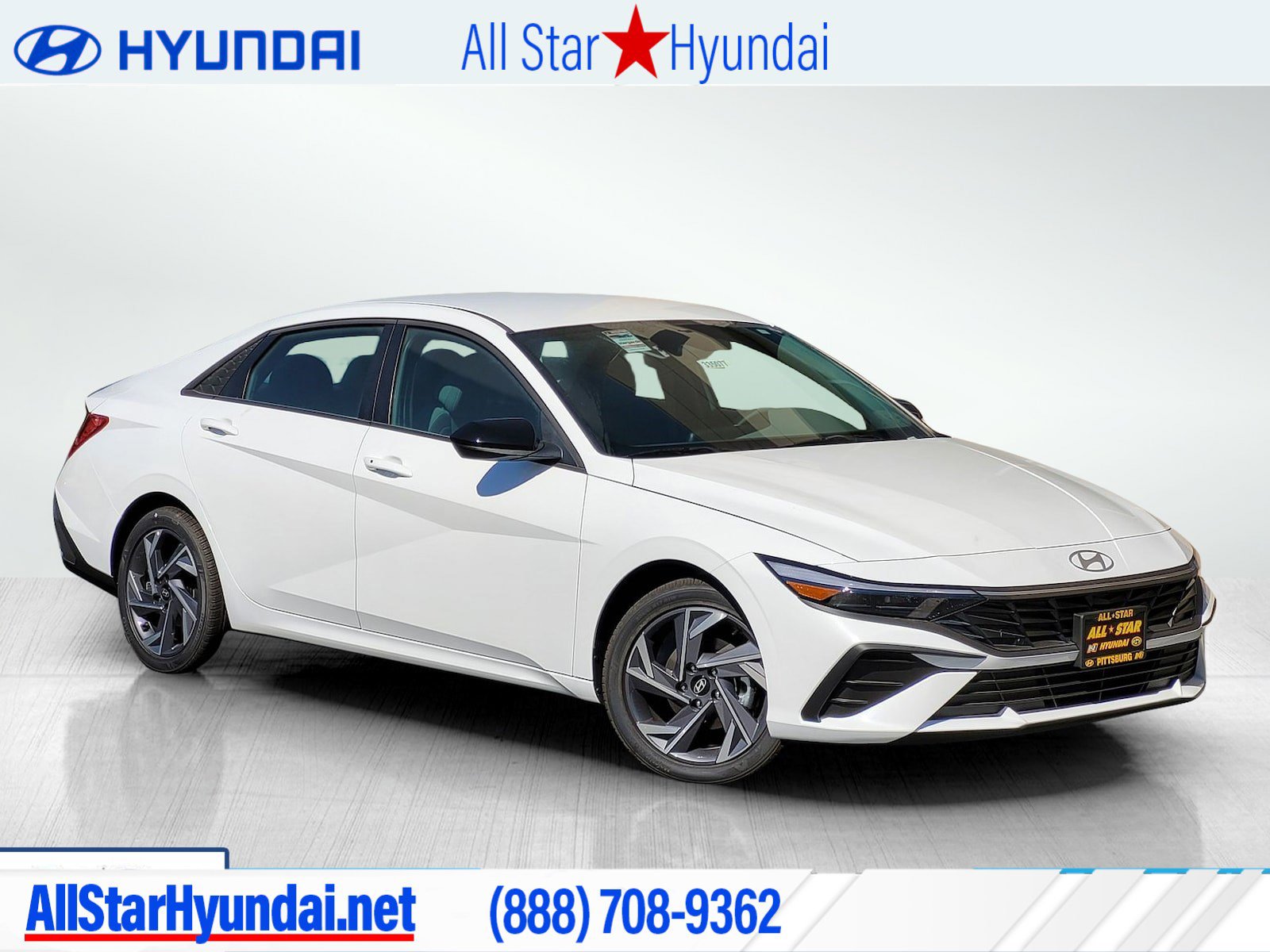 2025 Hyundai Elantra SEL's photo