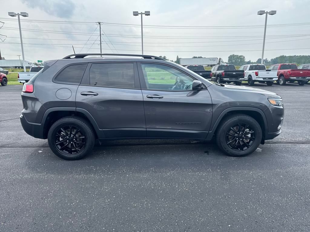 2023 Jeep Cherokee Altitude photo 2