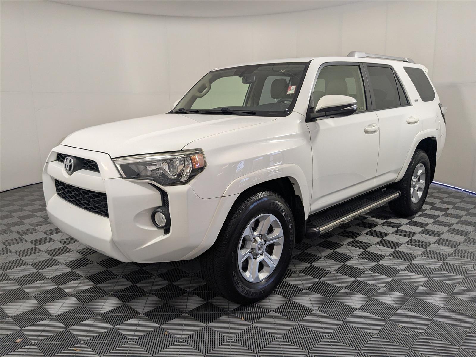 2017 Toyota 4Runner SR5 Premium's photo
