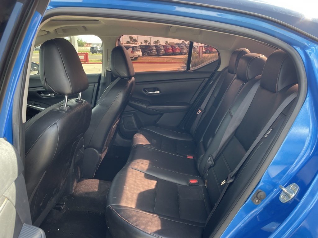 2022 Nissan Sentra SR photo 17