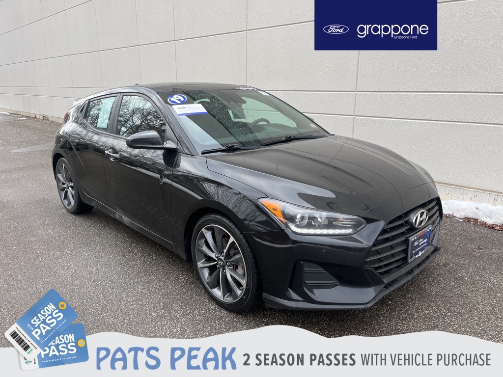 2019 Hyundai Veloster Premium's photo