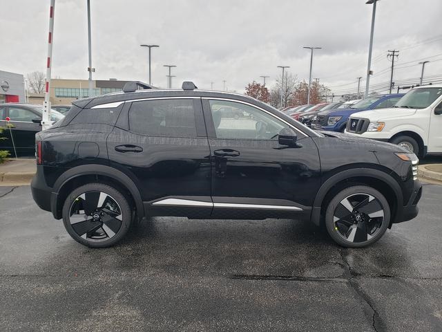 2025 Nissan Kicks SR photo 9