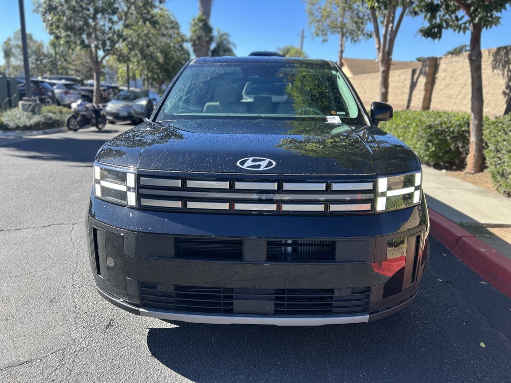 Used 2025 Black Hyundai SE image 2