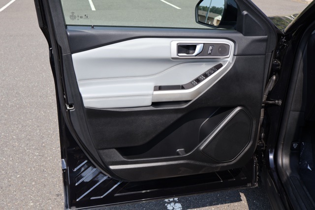 2022 Ford Explorer XLT photo 8