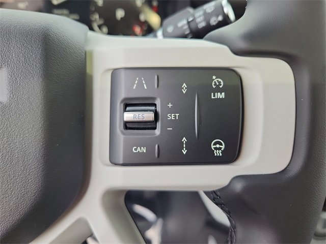 2025 Land Rover Defender 110 S photo 18