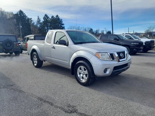 2012 Nissan Frontier SV photo 2