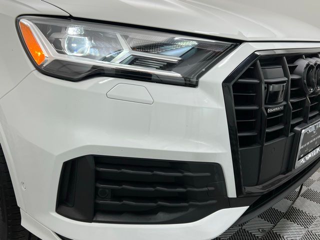 2022 Audi Q7 45 Premium Plus photo 4